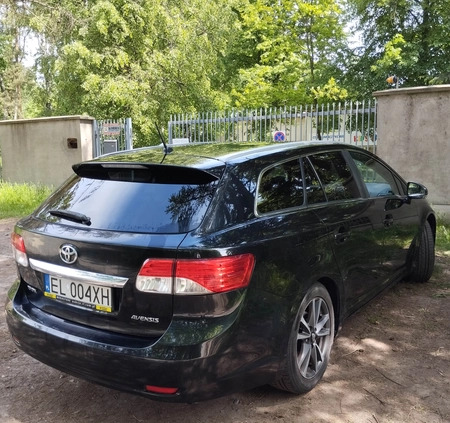 Toyota Avensis cena 35000 przebieg: 175000, rok produkcji 2013 z Łódź małe 37